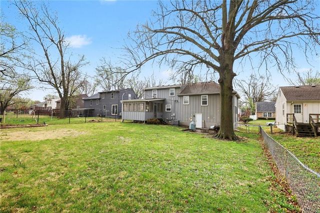 8126 E 134th Street, Grandview, MO 64030