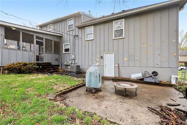 8126 E 134th Street, Grandview, MO 64030