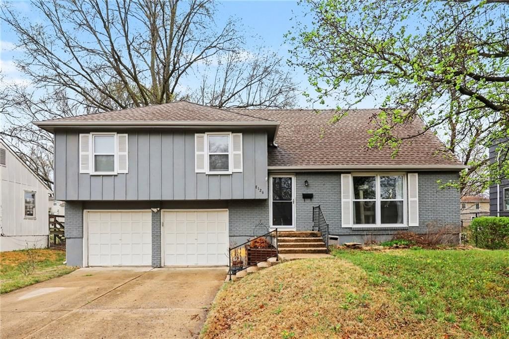 8126 E 134th Street, Grandview, MO 64030