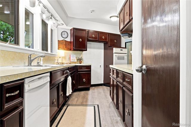 7386 Dean Road, Deerfield Township, MI 48430
