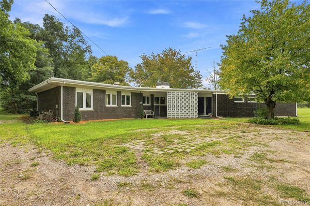 7386 Dean Road, Deerfield Township, MI 48430