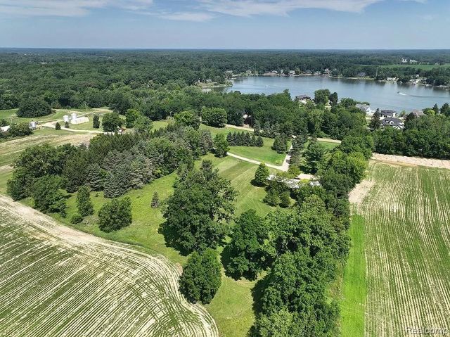 7386 Dean Road, Deerfield Township, MI 48430