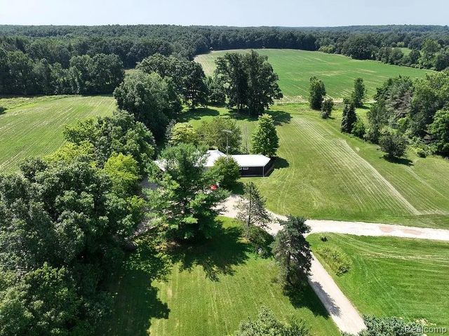 7386 Dean Road, Deerfield Township, MI 48430