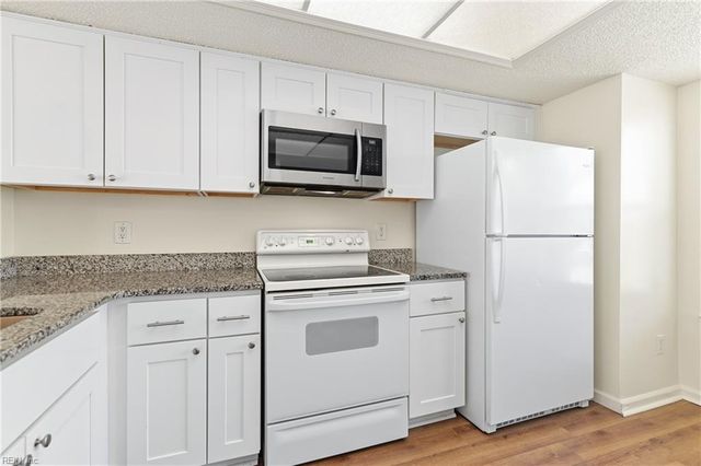 5237 Johnstown LN, Virginia Beach, VA 23464