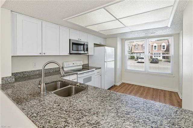 5237 Johnstown LN, Virginia Beach, VA 23464