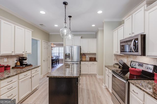 1433 Henderson Ridge Lane, Loganville, GA 30052