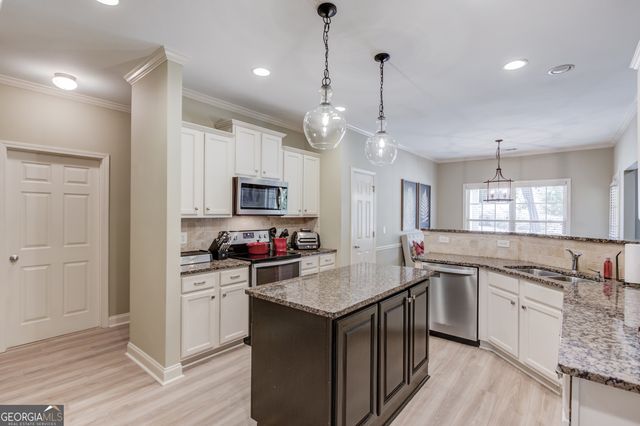 1433 Henderson Ridge Lane, Loganville, GA 30052