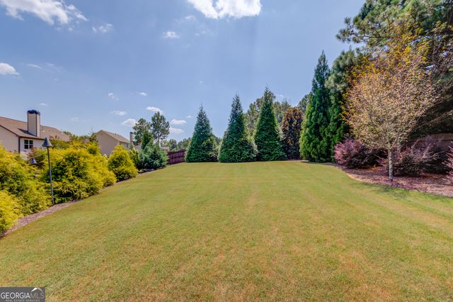 1433 Henderson Ridge Lane, Loganville, GA 30052