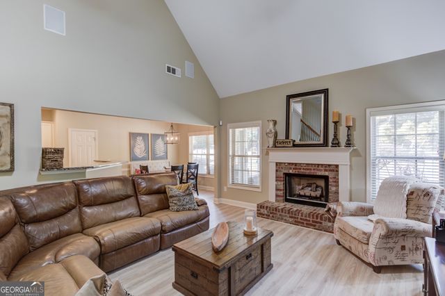 1433 Henderson Ridge Lane, Loganville, GA 30052