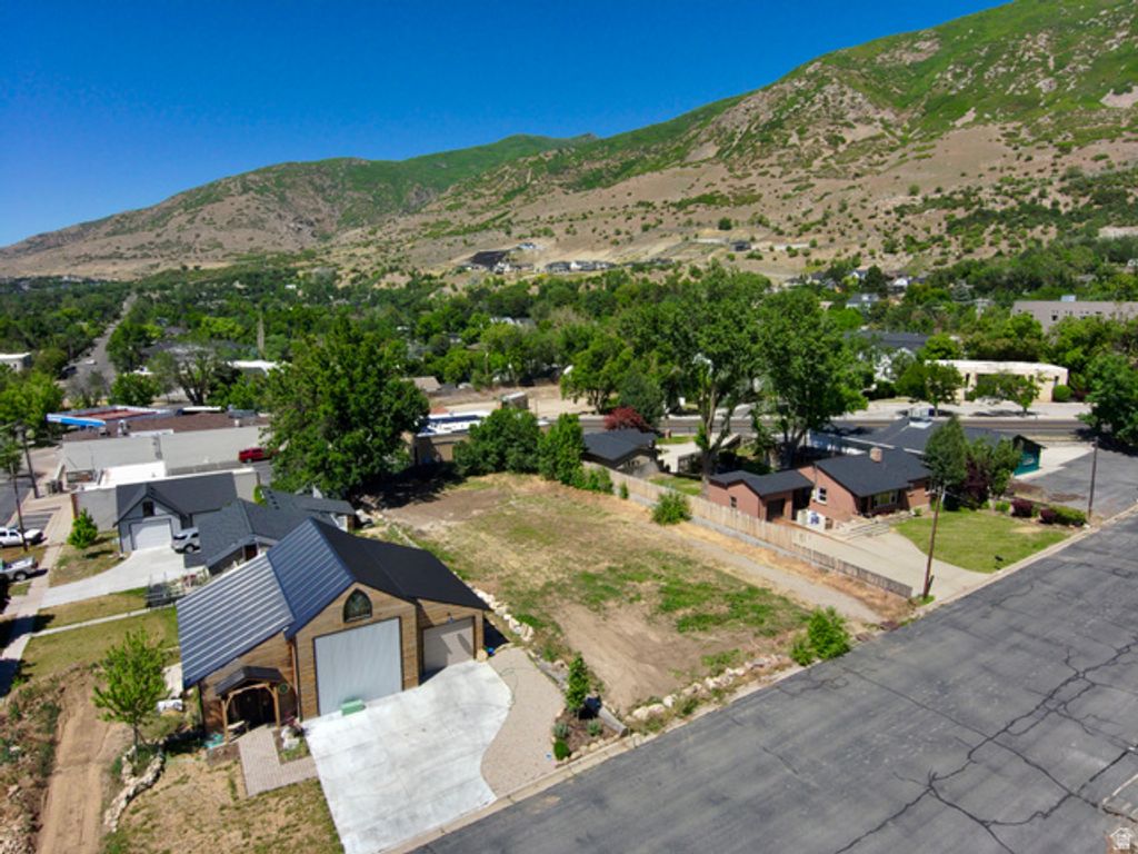 129 E 100 S, Farmington, UT 84025 — exterior