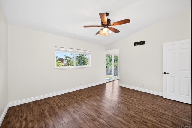 546 Tumblebrook, Universal City, TX 78148