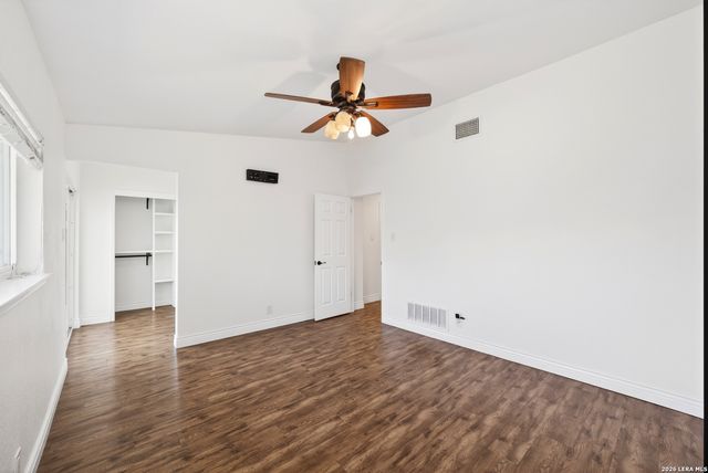 546 Tumblebrook, Universal City, TX 78148