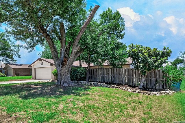 546 Tumblebrook, Universal City, TX 78148