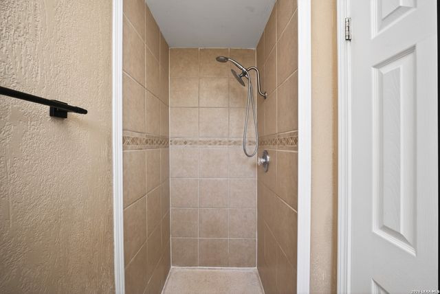 546 Tumblebrook, Universal City, TX 78148