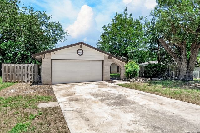 546 Tumblebrook, Universal City, TX 78148