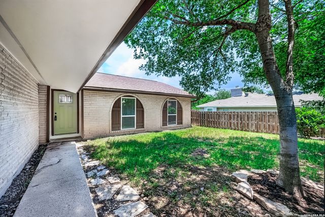 546 Tumblebrook, Universal City, TX 78148