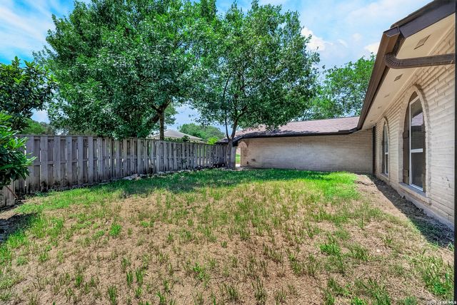 546 Tumblebrook, Universal City, TX 78148