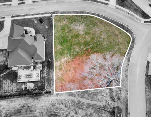 201 Hutchins Camp Trce, Clarksville, TN 37043