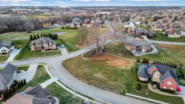 201 Hutchins Camp Trce, Clarksville, TN 37043