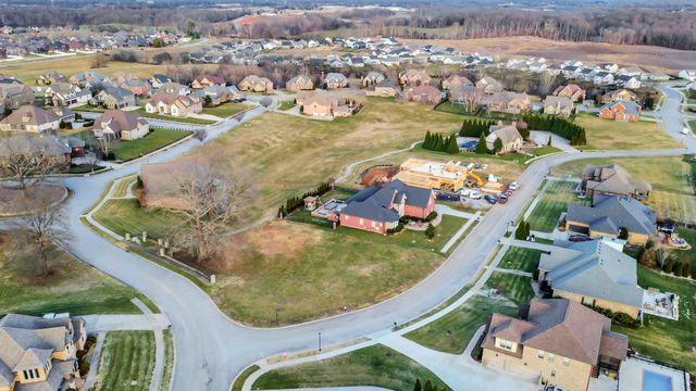 201 Hutchins Camp Trce, Clarksville, TN 37043