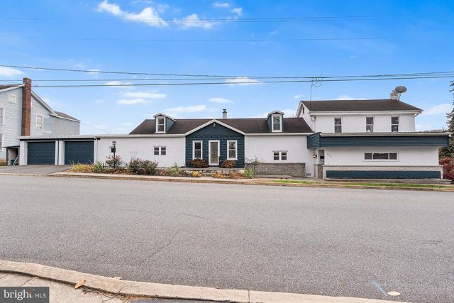 676 W MARKET ST, Marietta, PA 17547