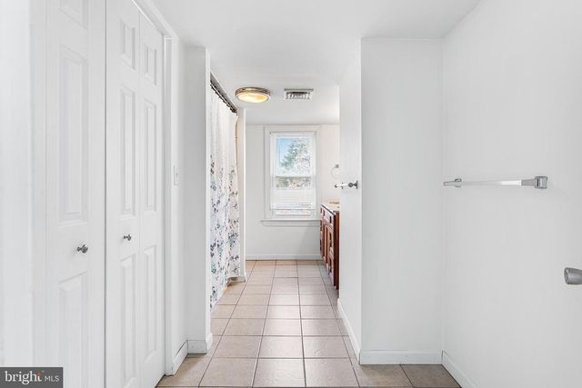 676 W MARKET ST, Marietta, PA 17547