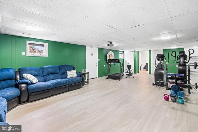 676 W MARKET ST, Marietta, PA 17547