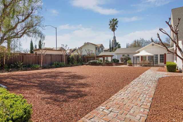 1900 W Lowell Ave, Tracy, CA 95376
