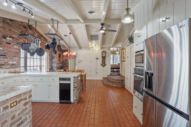 1900 W Lowell Ave, Tracy, CA 95376