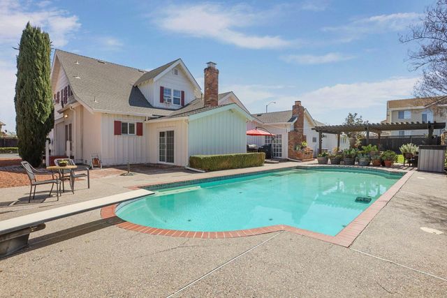 1900 W Lowell Ave, Tracy, CA 95376
