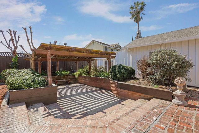 1900 W Lowell Ave, Tracy, CA 95376