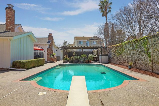 1900 W Lowell Ave, Tracy, CA 95376