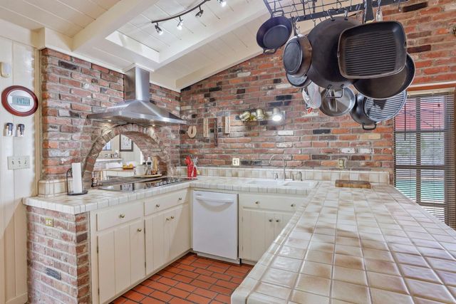 1900 W Lowell Ave, Tracy, CA 95376