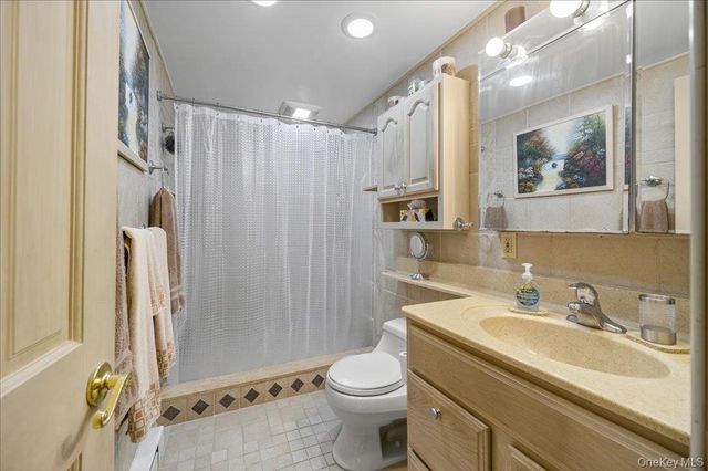 11 Merriewold Lane N, Monroe, NY 10950