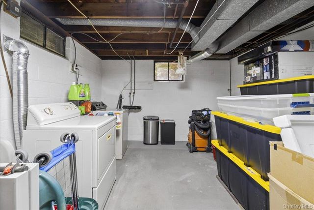 11 Merriewold Lane N, Monroe, NY 10950