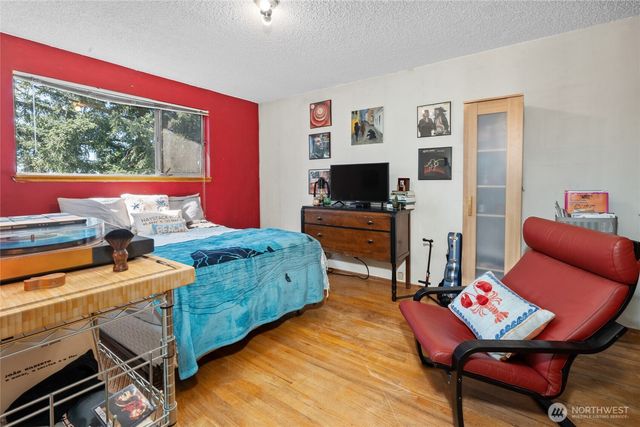 513 Harrington Avenue NE, Renton, WA 98056