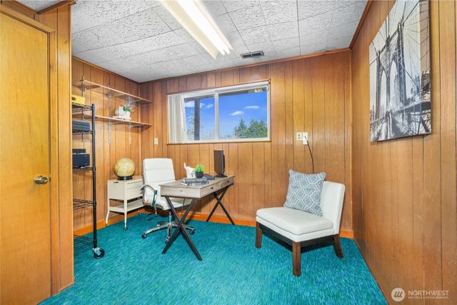 513 Harrington Avenue NE, Renton, WA 98056