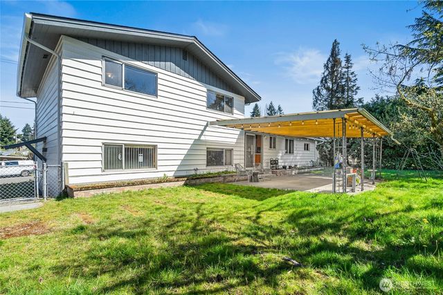 513 Harrington Avenue NE, Renton, WA 98056