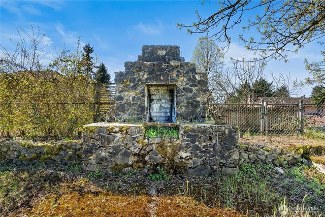 513 Harrington Avenue NE, Renton, WA 98056