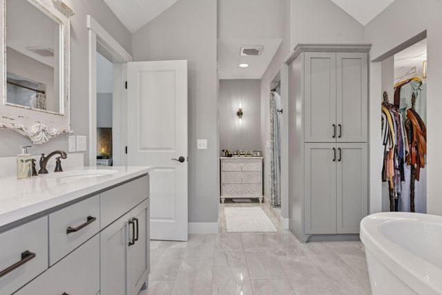6311 Montee Drive, Eden Prairie, MN 55344