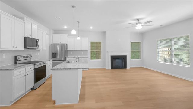 371 Lanier Circle, Woodstock, GA 30189