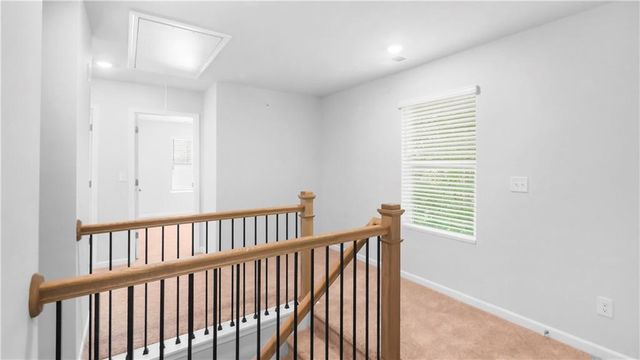 371 Lanier Circle, Woodstock, GA 30189