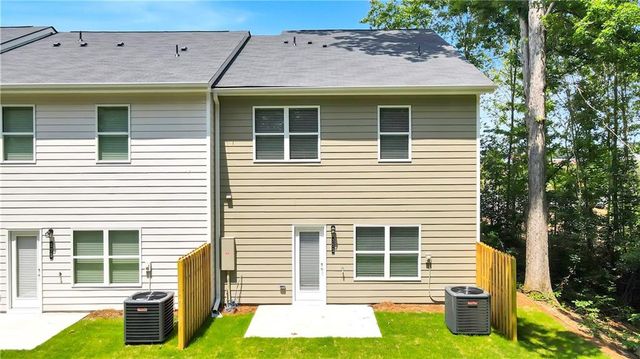 371 Lanier Circle, Woodstock, GA 30189