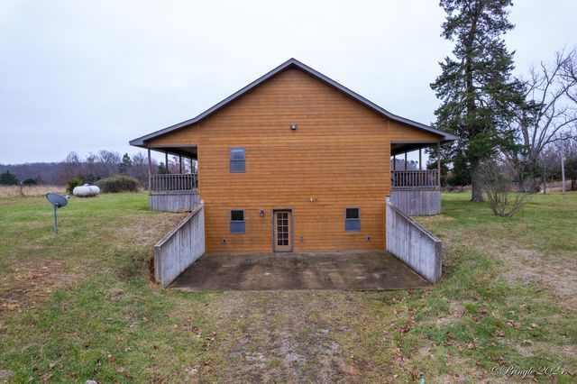 5773 County Road 1370, West Plains, MO 65775