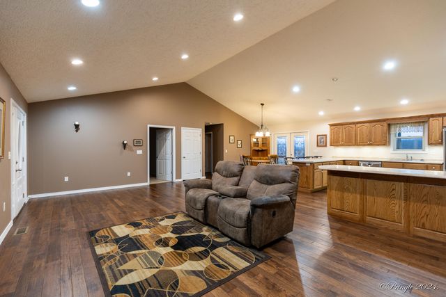 5773 County Road 1370, West Plains, MO 65775