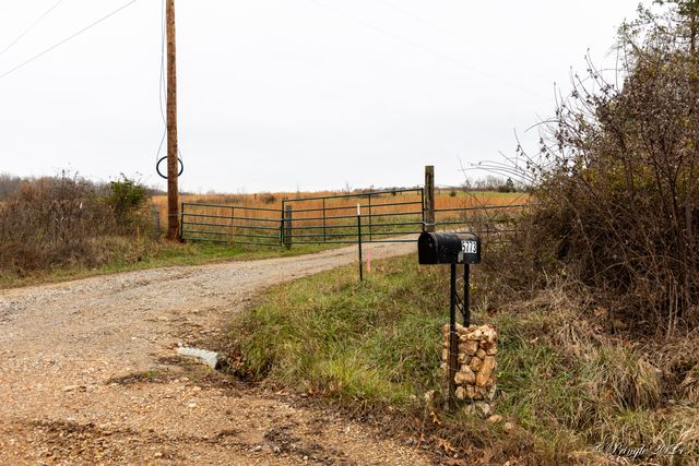5773 County Road 1370, West Plains, MO 65775