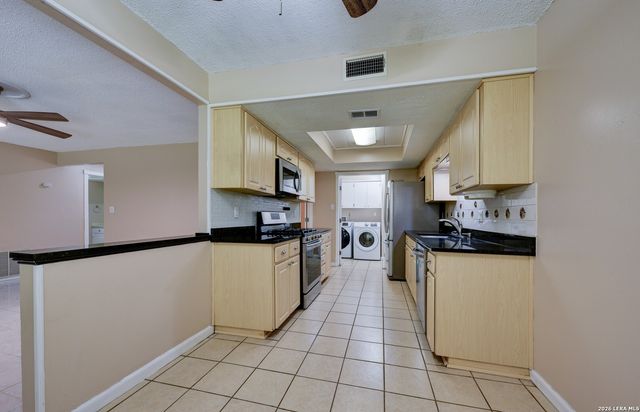 2701 Burning Ridge, San Antonio, TX 78247