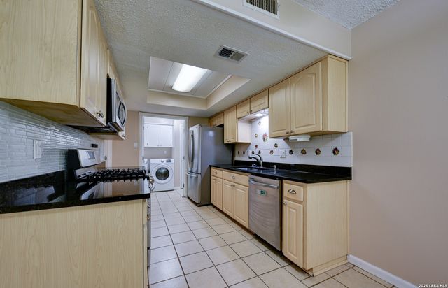2701 Burning Ridge, San Antonio, TX 78247