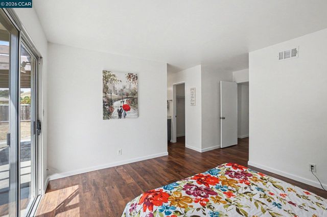 2498 La Reina St, Pinole, CA 94564