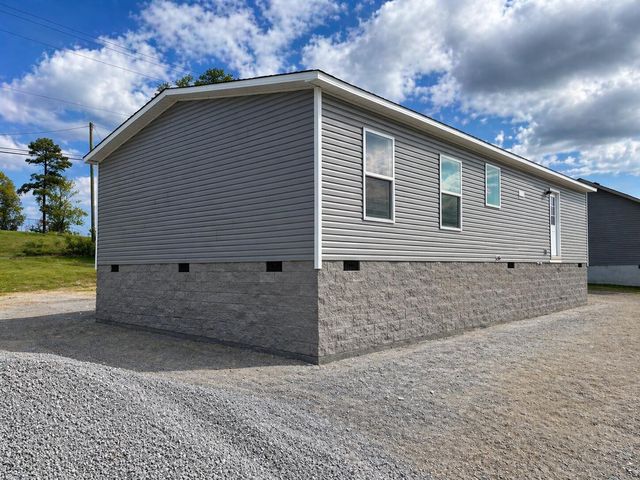 110 W Cedar Grove Road, Irvine, KY 40336